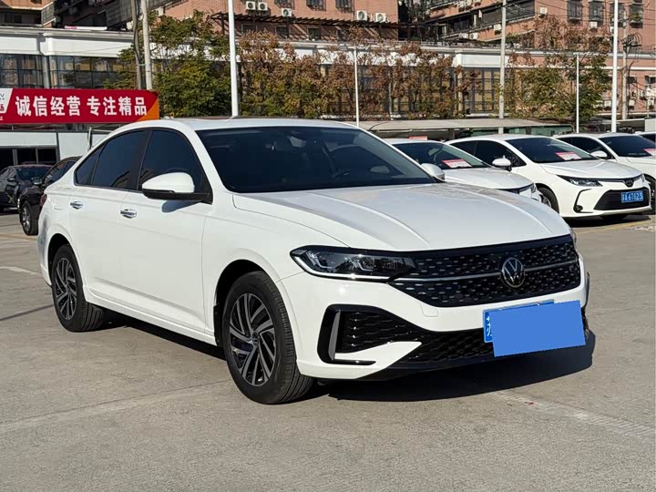 Фото 3 - Volkswagen Lavida