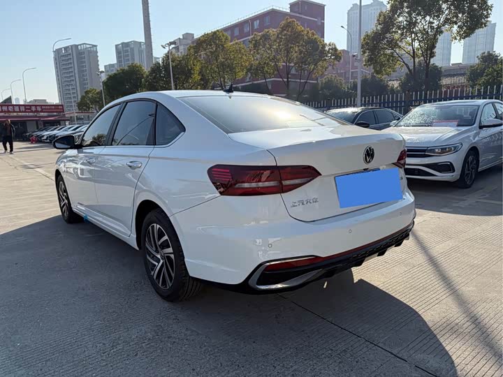 Фото 5 - Volkswagen Lavida