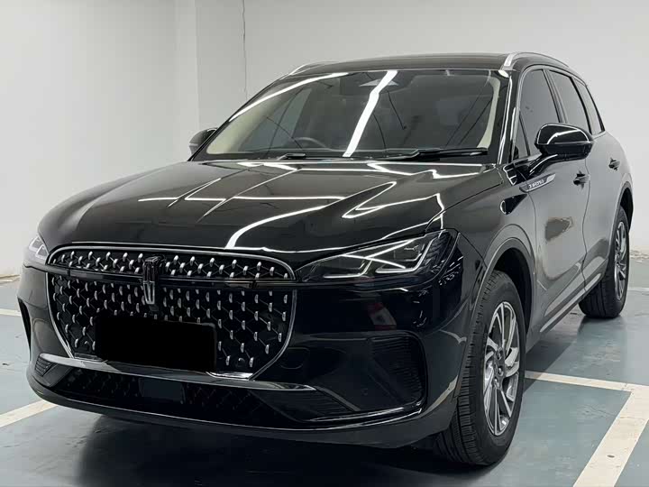 Фото 1 - Lincoln Corsair