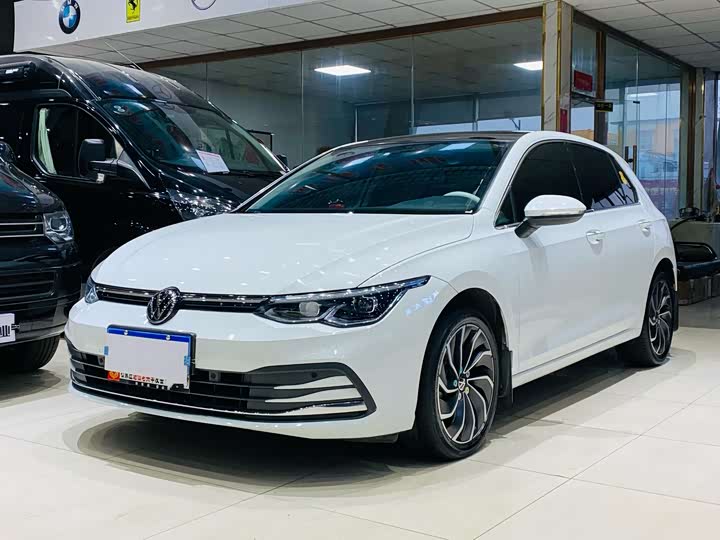 Фото 1 - Volkswagen Golf