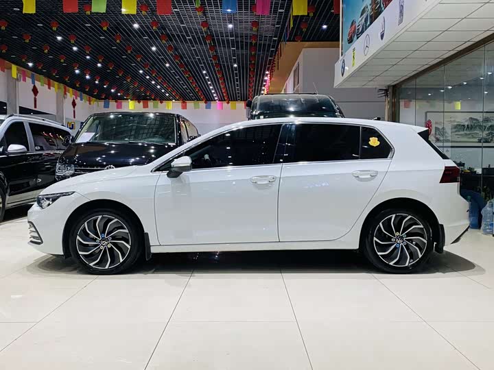 Фото 3 - Volkswagen Golf