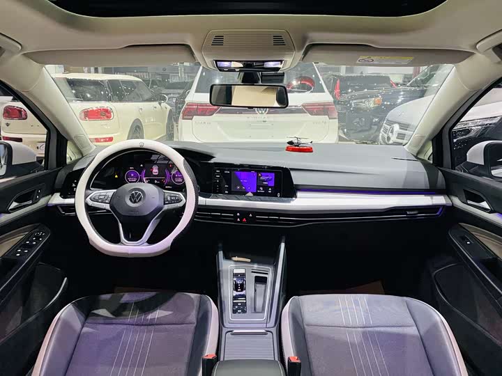 Фото 7 - Volkswagen Golf