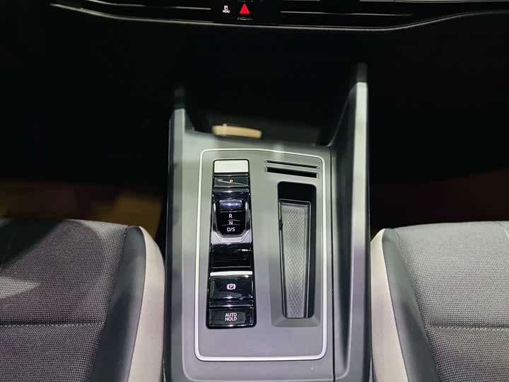 Фото 8 - Volkswagen Golf