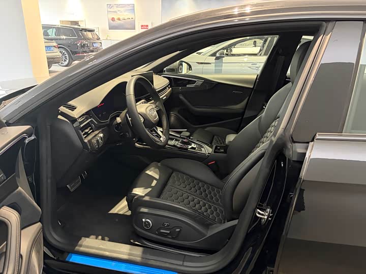 Фото 2 - Audi RS 5