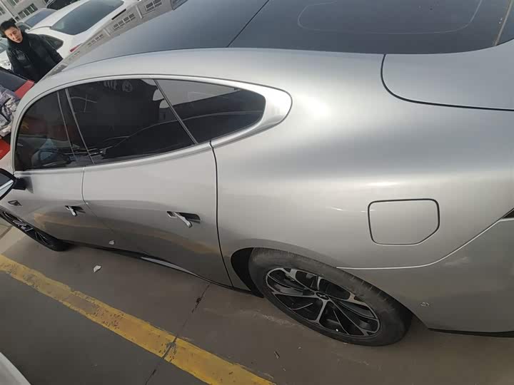 Фото 5 - XPeng P7