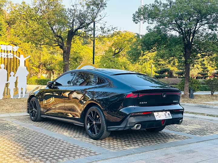 Фото 9 - Changan UNI-V