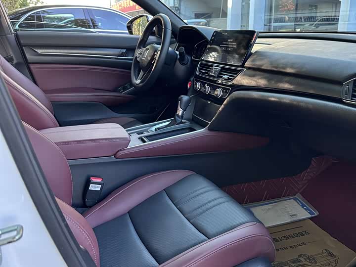 Фото 6 - Honda Inspire