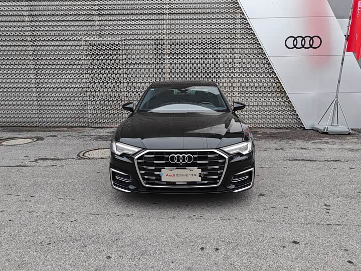 Фото 2 - Audi A6L