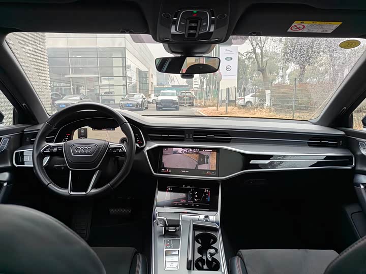 Фото 8 - Audi A6L