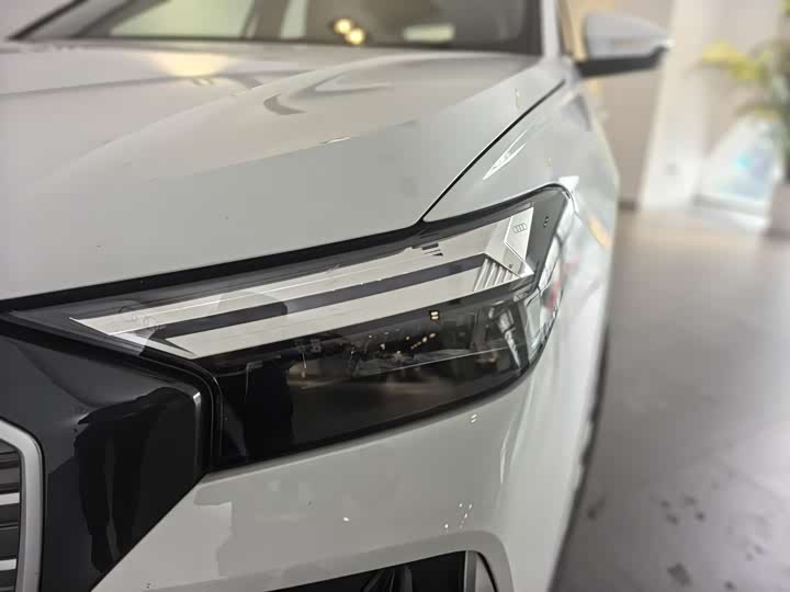 Фото 3 - Audi Q4 e-tron