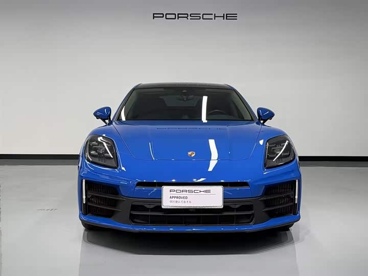 Фото 2 - Porsche Panamera