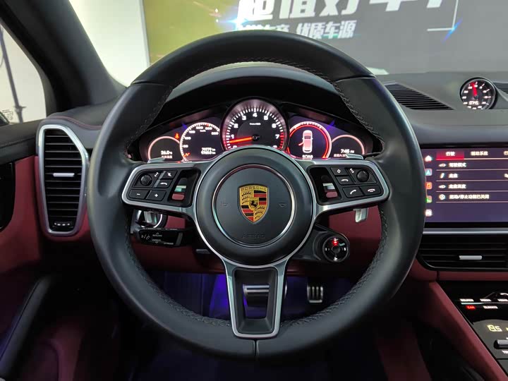 Фото 8 - Porsche Cayenne