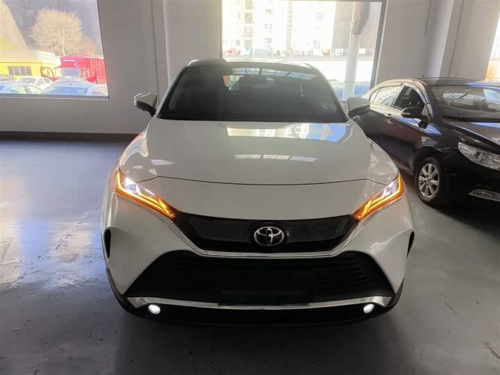 Фото 3 - Toyota Harrier