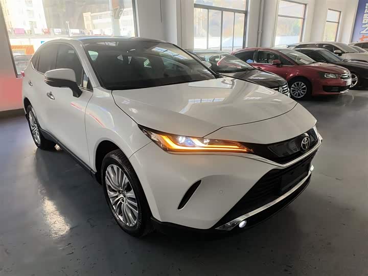 Фото 4 - Toyota Harrier