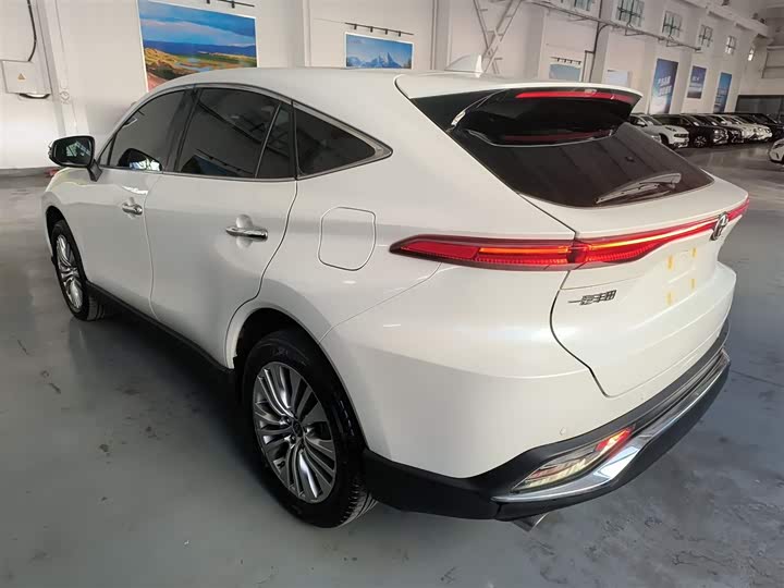 Фото 5 - Toyota Harrier