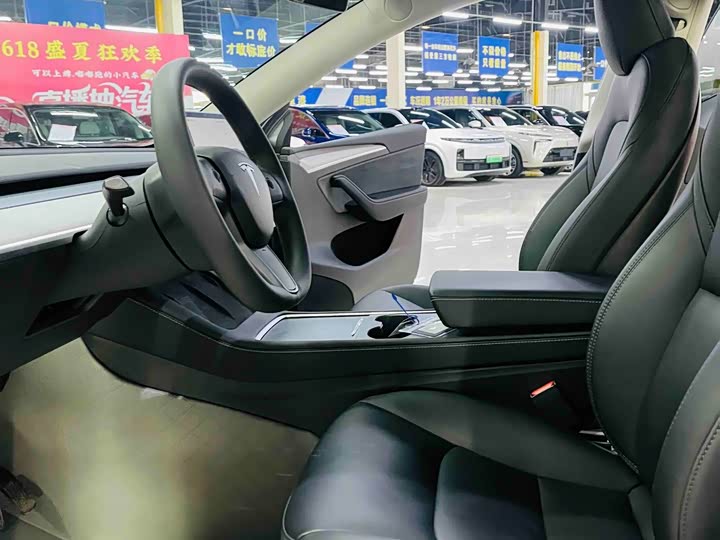 Фото 7 - Tesla Model Y