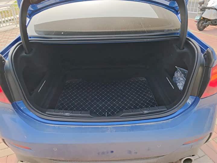 Фото 4 - BMW 1 Series