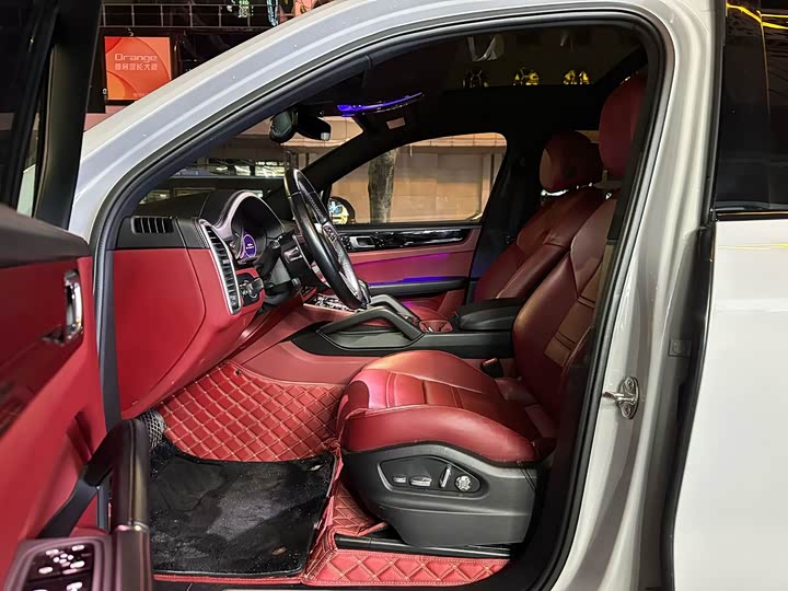 Фото 5 - Porsche Cayenne