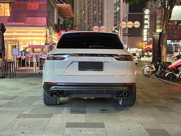 Фото 8 - Porsche Cayenne