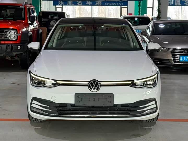 Фото 2 - Volkswagen Golf