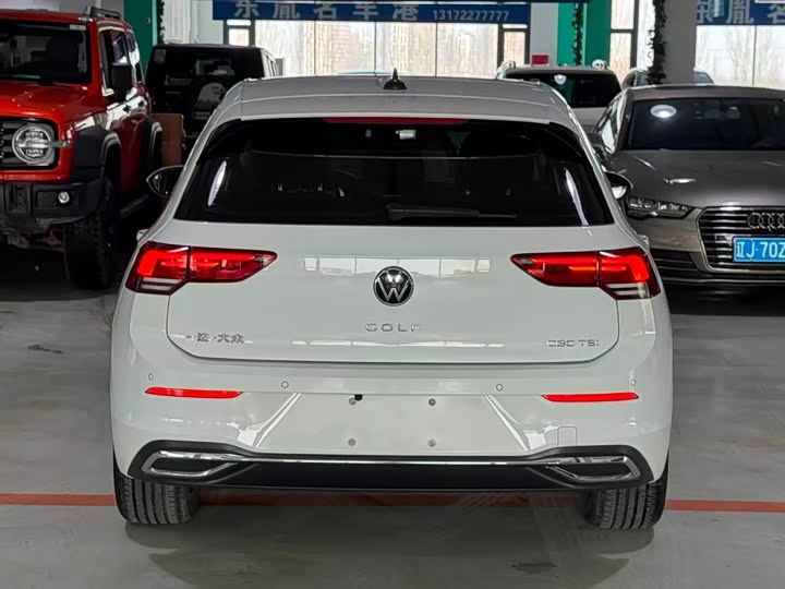 Фото 3 - Volkswagen Golf