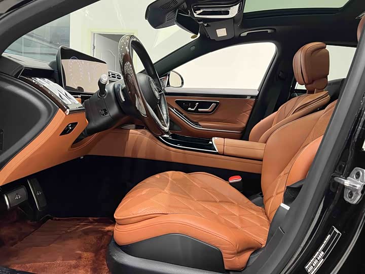 Фото 9 - Mercedes-Benz Maybach S-Class