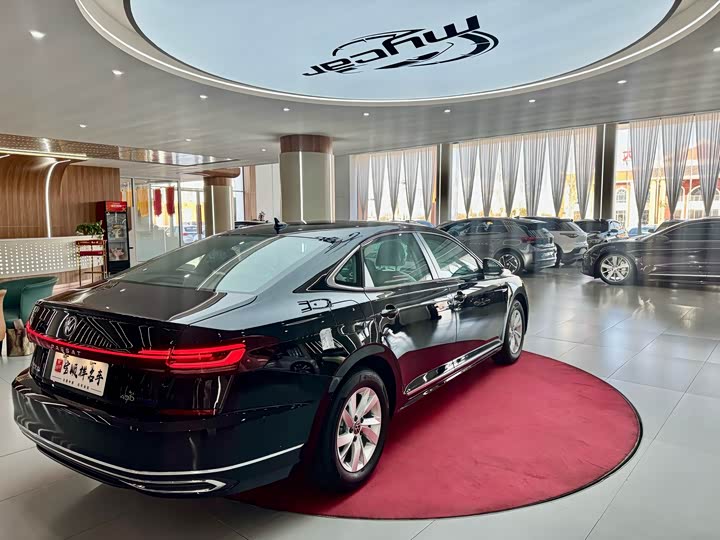 Фото 5 - Volkswagen Passat Hybrid