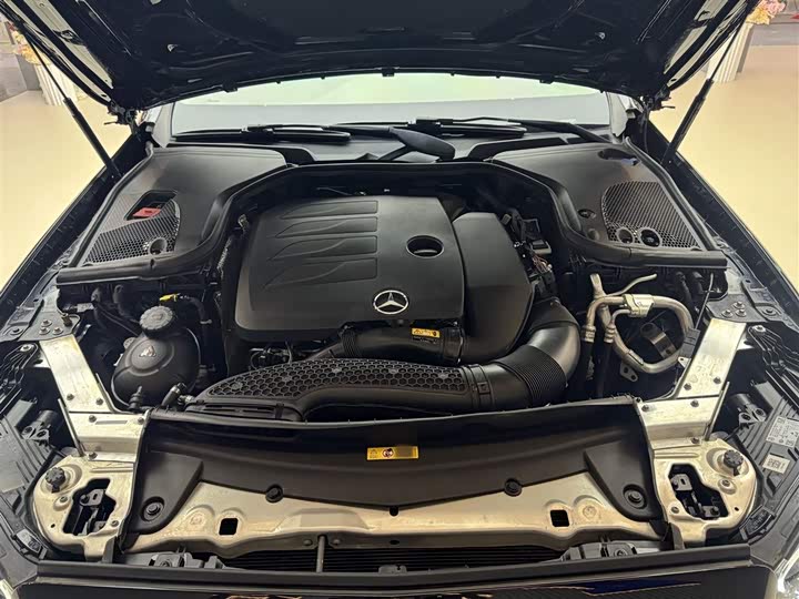 Фото 6 - Mercedes-Benz E-Class