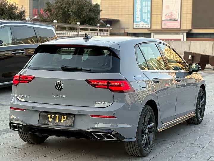 Фото 5 - Volkswagen Golf