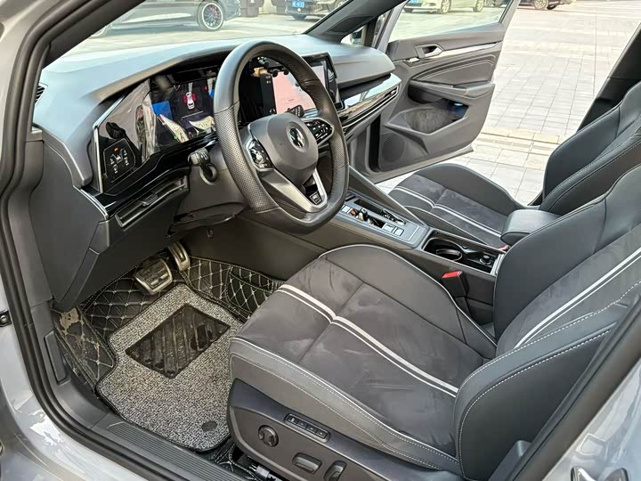 Фото 6 - Volkswagen Golf