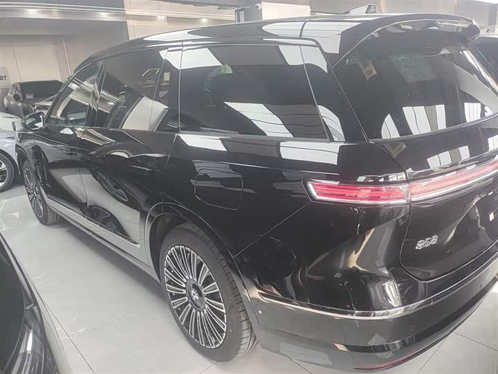 Фото 5 - Nio ES8