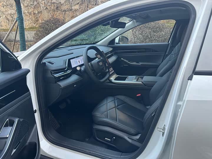 Фото 5 - Geely Galaxy L6