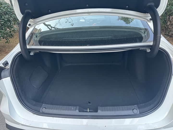 Фото 9 - Geely Galaxy L6