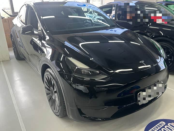 Фото 2 - Tesla Model Y