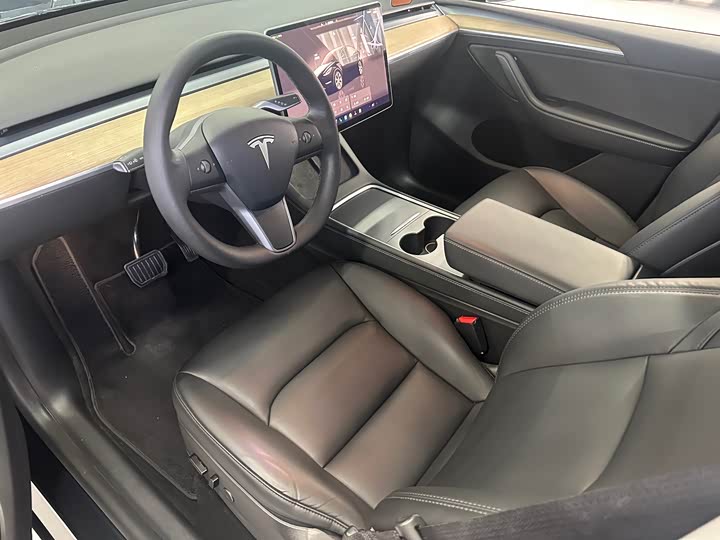 Фото 4 - Tesla Model Y