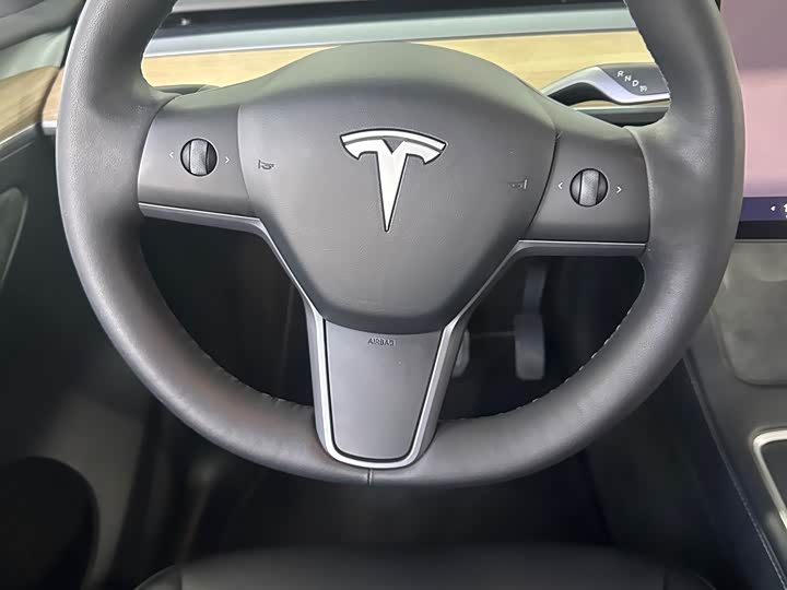 Фото 6 - Tesla Model Y