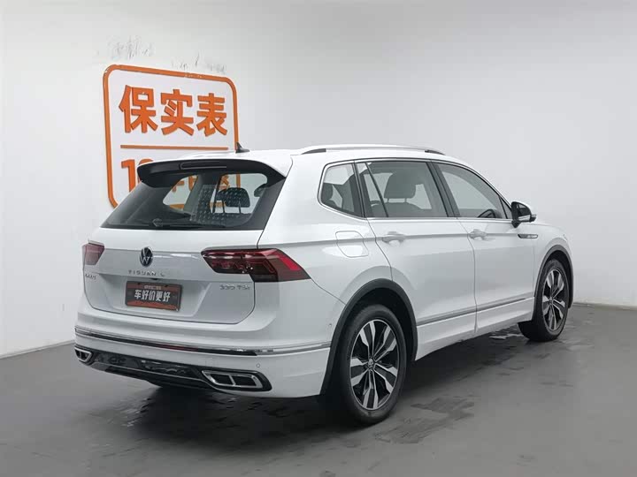 Фото 2 - Volkswagen Tiguan L Pro