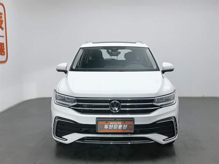 Фото 3 - Volkswagen Tiguan L Pro