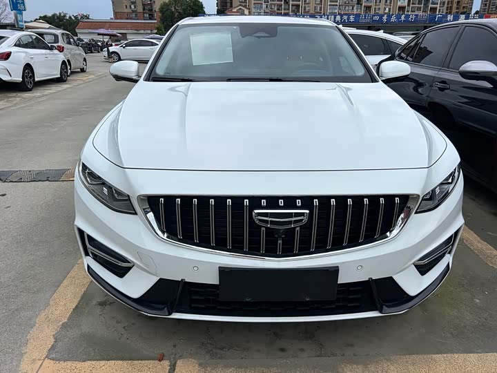 Фото 2 - Geely Preface