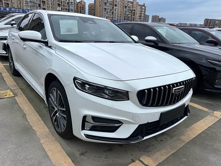 Фото 3 - Geely Preface