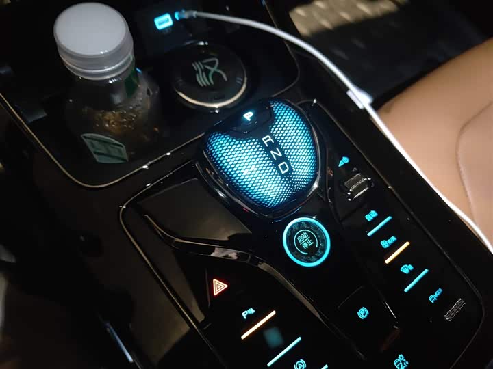 Фото 7 - BYD Han