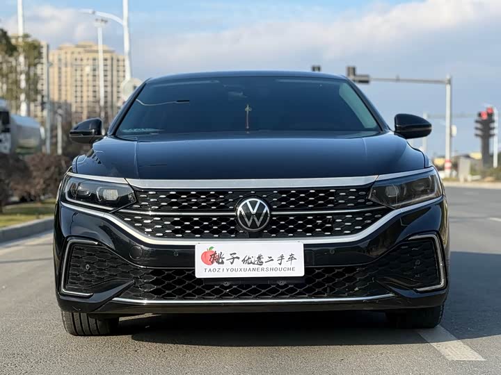 Фото 2 - Volkswagen Passat