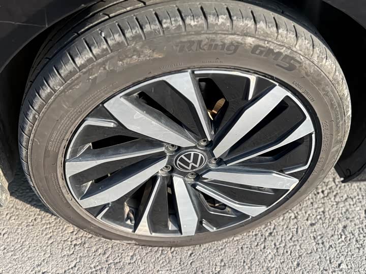 Фото 5 - Volkswagen Passat