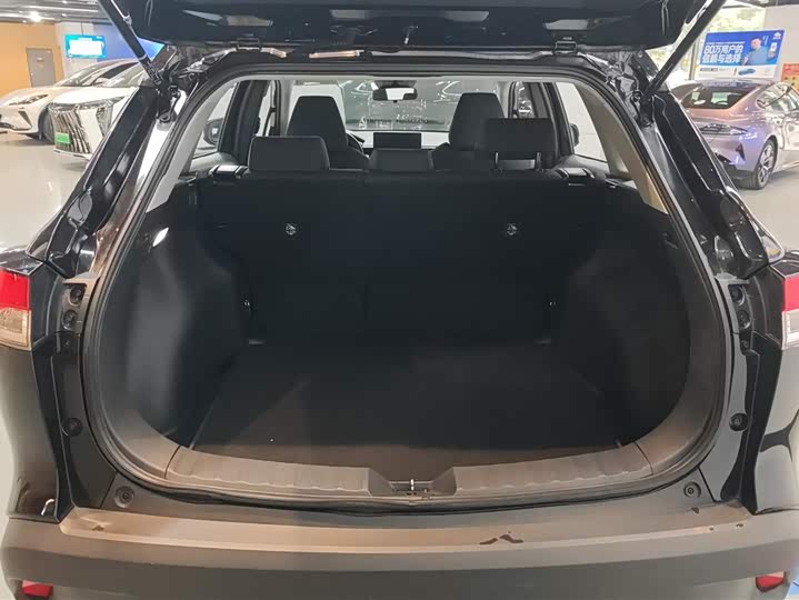 Фото 4 - Toyota Corolla Cross