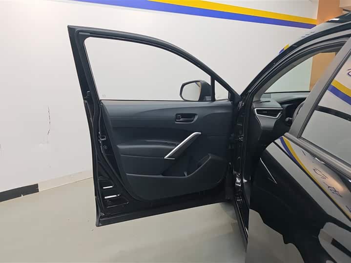 Фото 7 - Toyota Corolla Cross