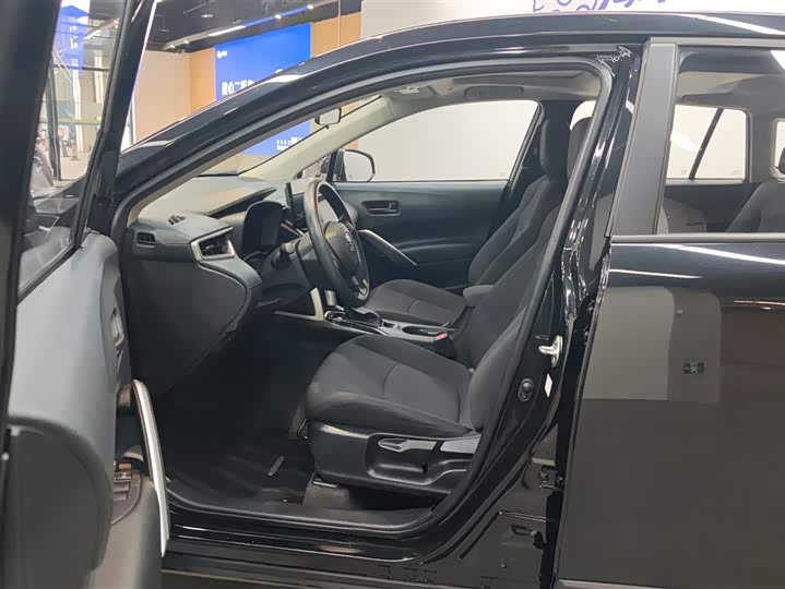 Фото 9 - Toyota Corolla Cross