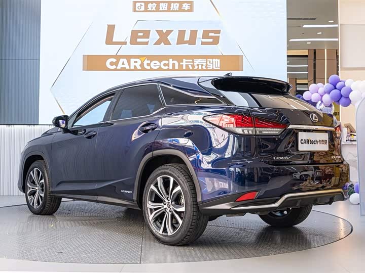 Фото 4 - Lexus RX