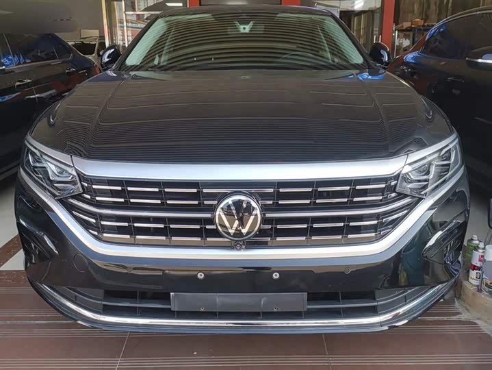 Фото 2 - Volkswagen Passat