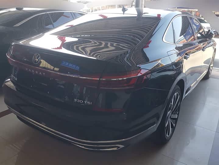 Фото 3 - Volkswagen Passat