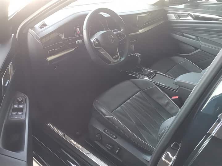 Фото 9 - Volkswagen Passat